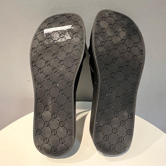 Franco Sarto Jonas Platform Sandals Black Faux Leather Thong Flatform Size 7.5 - Picture 4 of 7